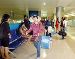 Tourists change destination from Thailand to Vietnam